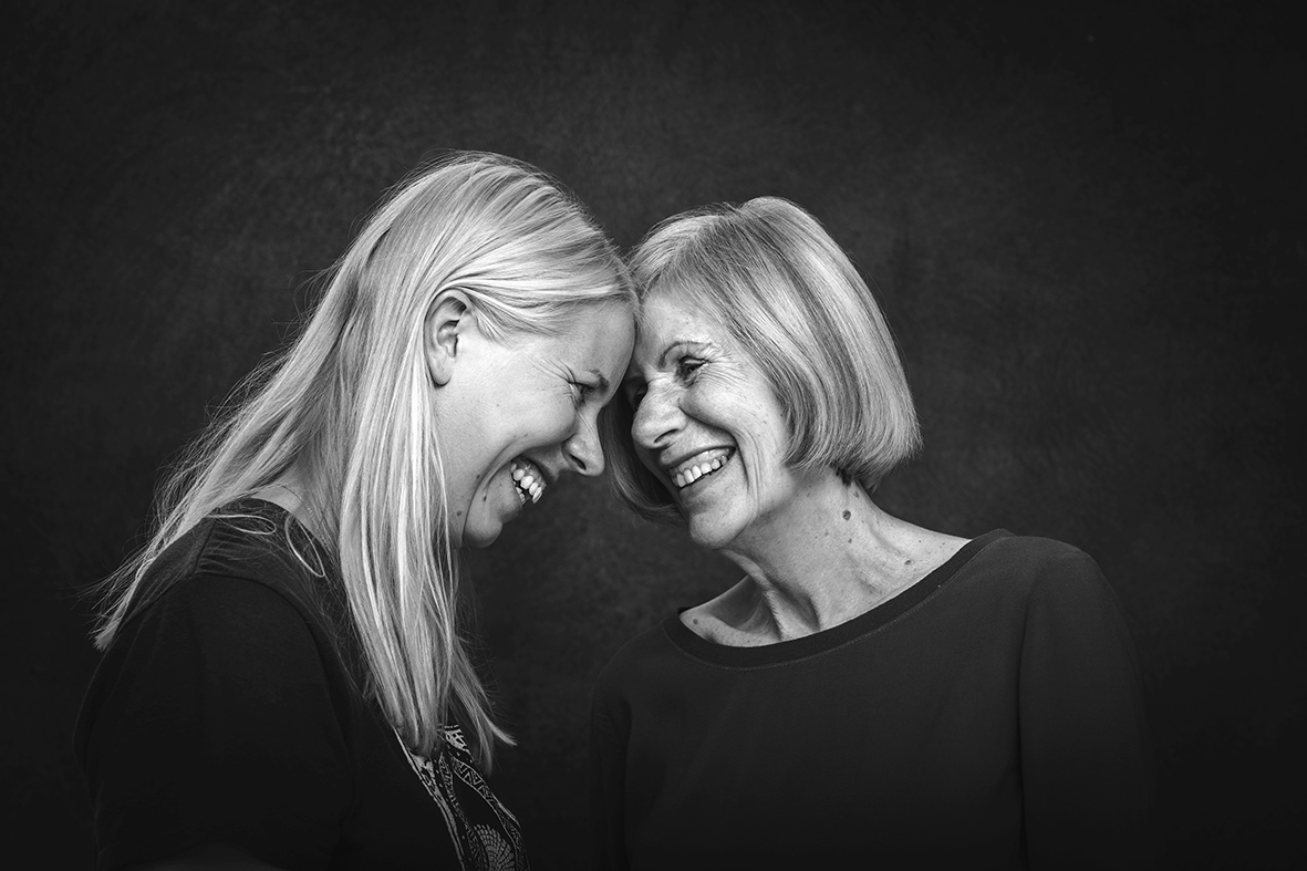 Äitejä ja tyttäriä